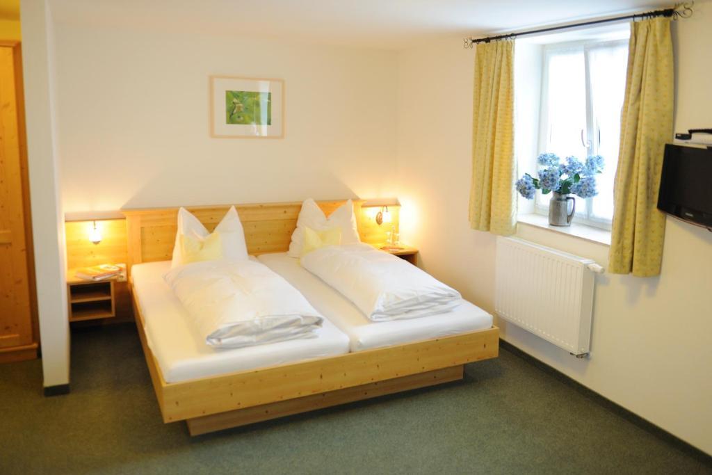 Hotel Eberl Hattenhofen  Pokoj fotografie